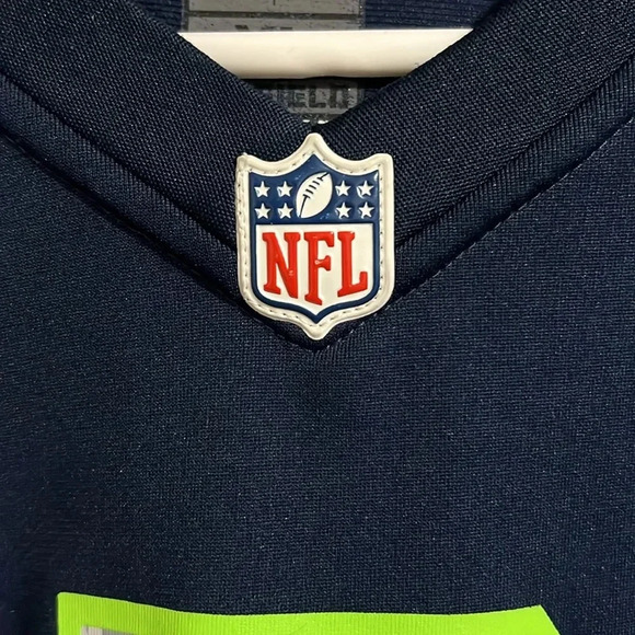 Boys Seattle Seahawks #3 Wilson
Football nike NFL Jersey - Picture 3 of 7
